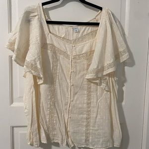 Old Navy XXL shirt. Worn once for family pictures!